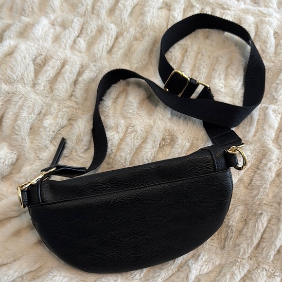 Universal Thread Black and Tan Woven Women's Crossbody Bag - Picture 5 of 5